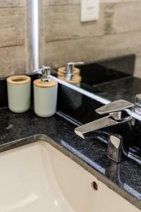 Renovated 2 BDR Beachfront by Casa Paraiso