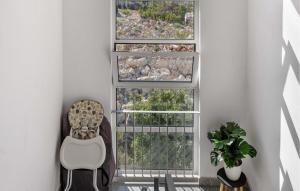 1 Bedroom Cozy Apartment In Sibenik