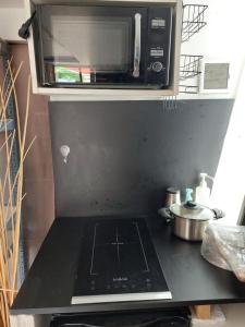 Chambre-coin repas, sous terrasse, Proche gare