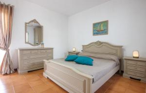 1 Bedroom Amazing Apartment In Castellabate