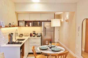 Studio com Ar 200m Praia de Copacabana