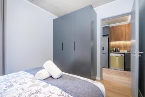 413 Riverlands - 1 Bedroom Apartment with Parking