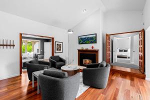 3984 Life of Riley home