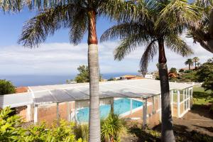 Home2Book Villa with Private Pool BBQ Sea Views