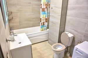 Apartament Hampton 1 by ALZ