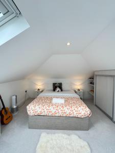 Woodpecker 4 Bed House in London