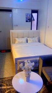 Royal suburbs by Tsavo,Roysambu