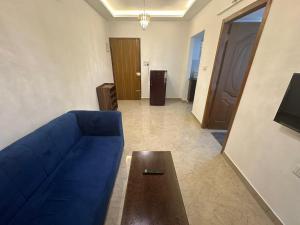 Whitestone Apartment Silkboard