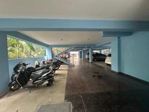 Whitestone Apartment Silkboard