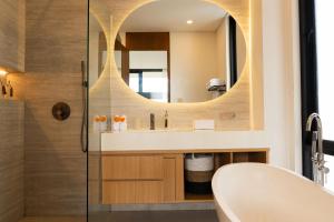 Luxury 2BR Villa with Rice Field View and Pool - Hubuddha II