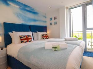 Penthouse 46Zinc - Headland View