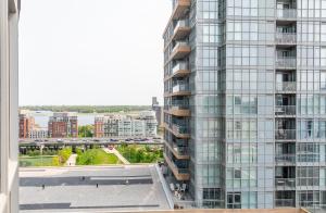 Spacious 1 Bedroom plus Den Condo Iceboat Terrace Downtown Toronto