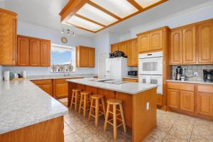 Canyon Lake Waterfront Paradise Main House