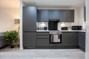 Contemporary 1BED Apartment in Liverpool w Balcony