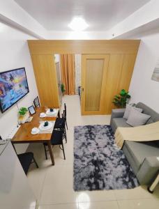 Jason Sy Staycation at Shell Residences, Mall of Asia Philippines Unit 1543A