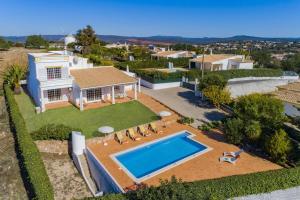 Villa Colina do Sol by Villa Plus