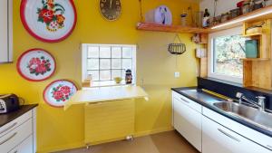 Peaceful Lakefront Living, your Buchillon Retreat! LR23B