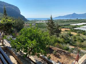 Red Rock & Sea House