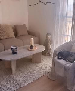 Magnifique appartement lumineux avec piscine - 3hvězdičkové hotely ve městě Mallemort