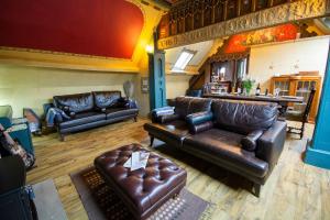 Salem The Blue Chapel