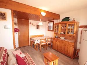 Petit 2 pièces cabine, ensoleillé, 45 couchages - FR-1-293-140