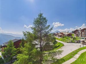 Studio mezzanine au pied des pistes avec balcon, idéal pour 4-6 personnes - FR-1-398-552