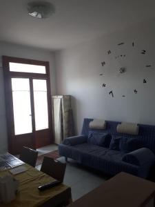 Casetta bianca sul porto