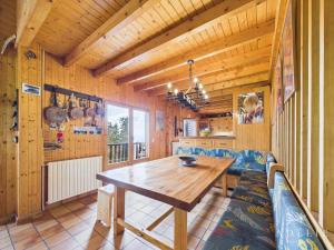 Chalet Savoyard pour 18 pers, proche pistes et commerces, cheminée, balcon, navette gratuite - FR-1-398-582