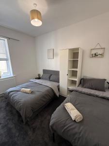 ResiLets Barnard St NEW Large 4 Bed House, Contractor Stays, Central