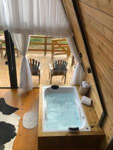 Chalé Alto do Morro 2 - conforto e vista deslumbrante