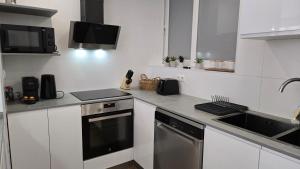 Premium Monthly Rental Beach Front by Del Parque Flats