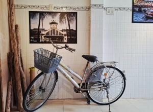 Tiny house, traditional, friendly neighbour, center, sunset lake view