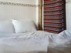 Tiny house, traditional, friendly neighbour, center, sunset lake view