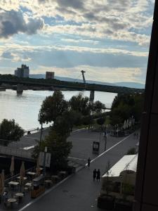 Danube Luxury Apartment Eurovea 24h Self Check-In