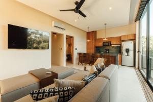 Kinich Nah - 2 BR Penthouse Rooftop and Pool Amazing Jungle View