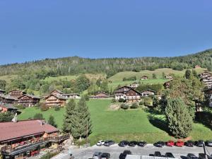 Superbe Studio Mezzanine Rénové au Cœur du Grand Bornand – 4 Couchages, Balcon, Proche Commerces et Ski - FR-1-458-162