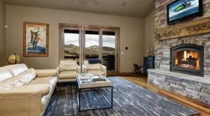 Deer Valley Lakeside Ski House Sleeps 16