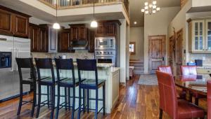 Deer Valley Lakeside Ski House Sleeps 16