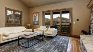 Deer Valley Lakeside Ski House Sleeps 16