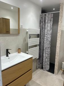 Bel appartement pied dans leau PROPRIANO