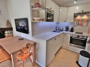 T2 rénové au Grand-Bornand avec balcon, parking et terrasse, 4 pers, proche village - FR-1-458-205