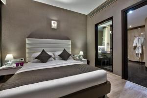 The Atara Near Golf Course Road