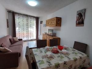 Studio rénové, 4 pers, proche pistes - FR-1-516-207
