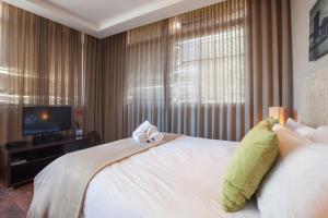 The Square 332 by CTHA