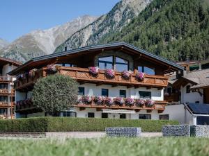 Garni Vierjahreszeiten