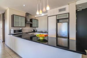 Manhattan Towers 506 by CTHA