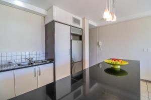 Manhattan Towers 506 by CTHA