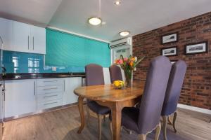 St Georges 304 by CTHA