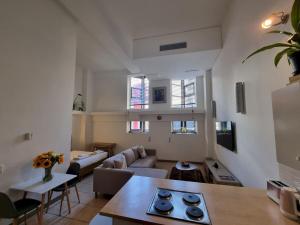 Mutual Heights M15 by CTHA