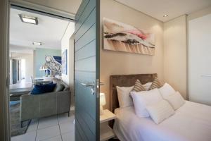 The Decks 1206 by CTHA